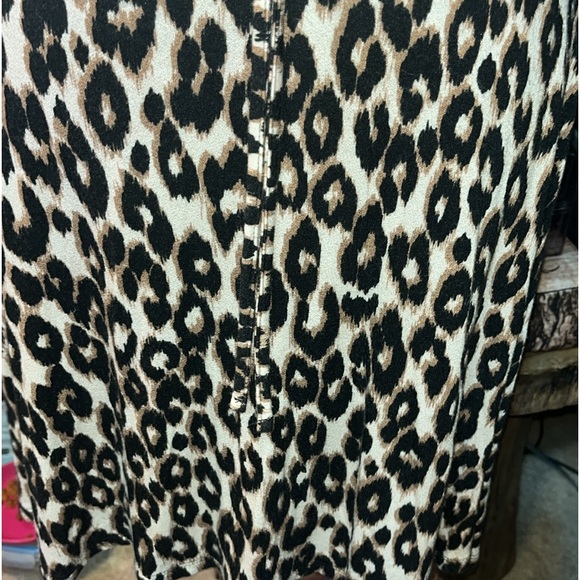 #131-(XS) Mudd leopard 🐆 print , sleeved dress with adjustable bust string - Picture 8 of 10